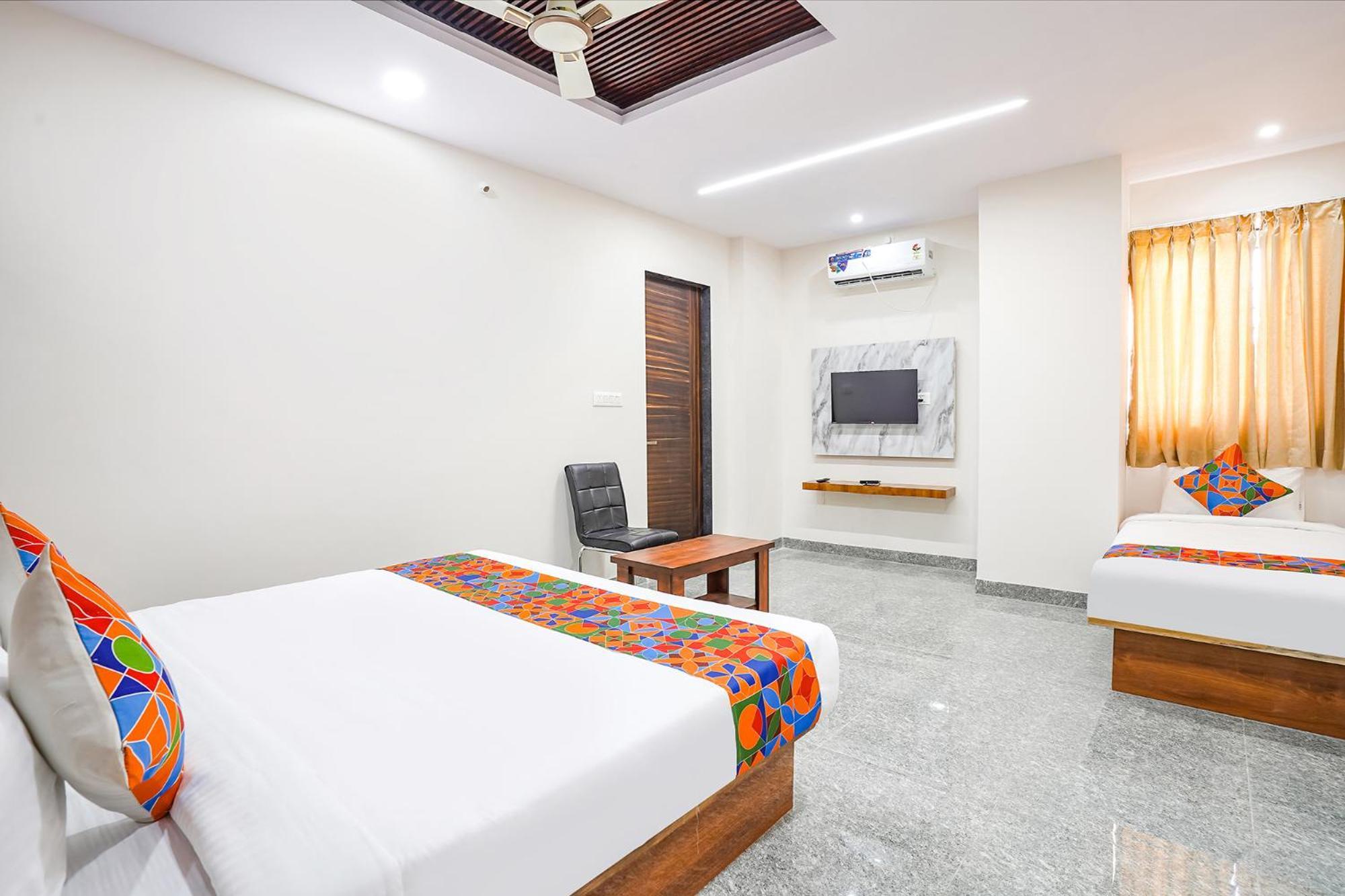 Fabhotel Platinum Palace - Nr Magadi Main Road バンガロール エクステリア 写真
