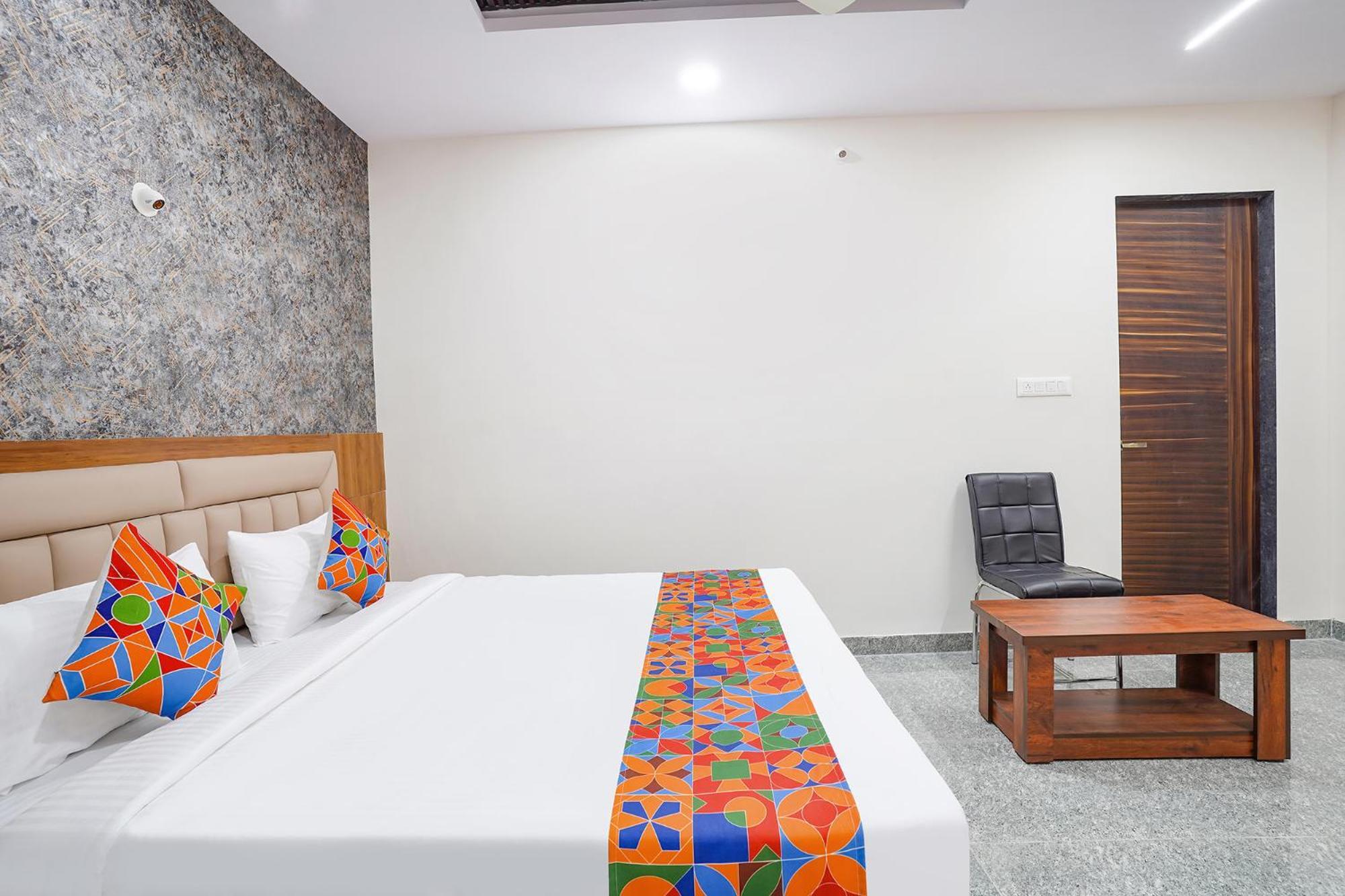 Fabhotel Platinum Palace - Nr Magadi Main Road バンガロール エクステリア 写真