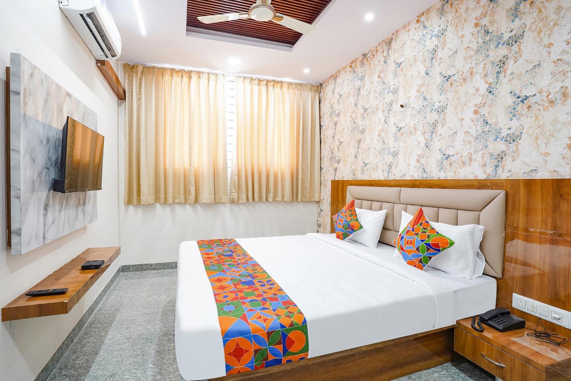 Fabhotel Platinum Palace - Nr Magadi Main Road バンガロール エクステリア 写真