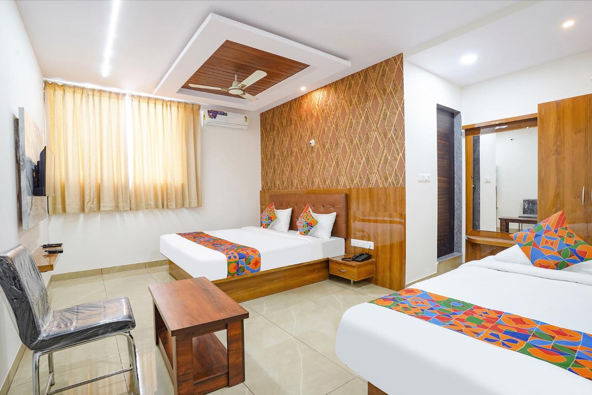 Fabhotel Platinum Palace - Nr Magadi Main Road バンガロール エクステリア 写真