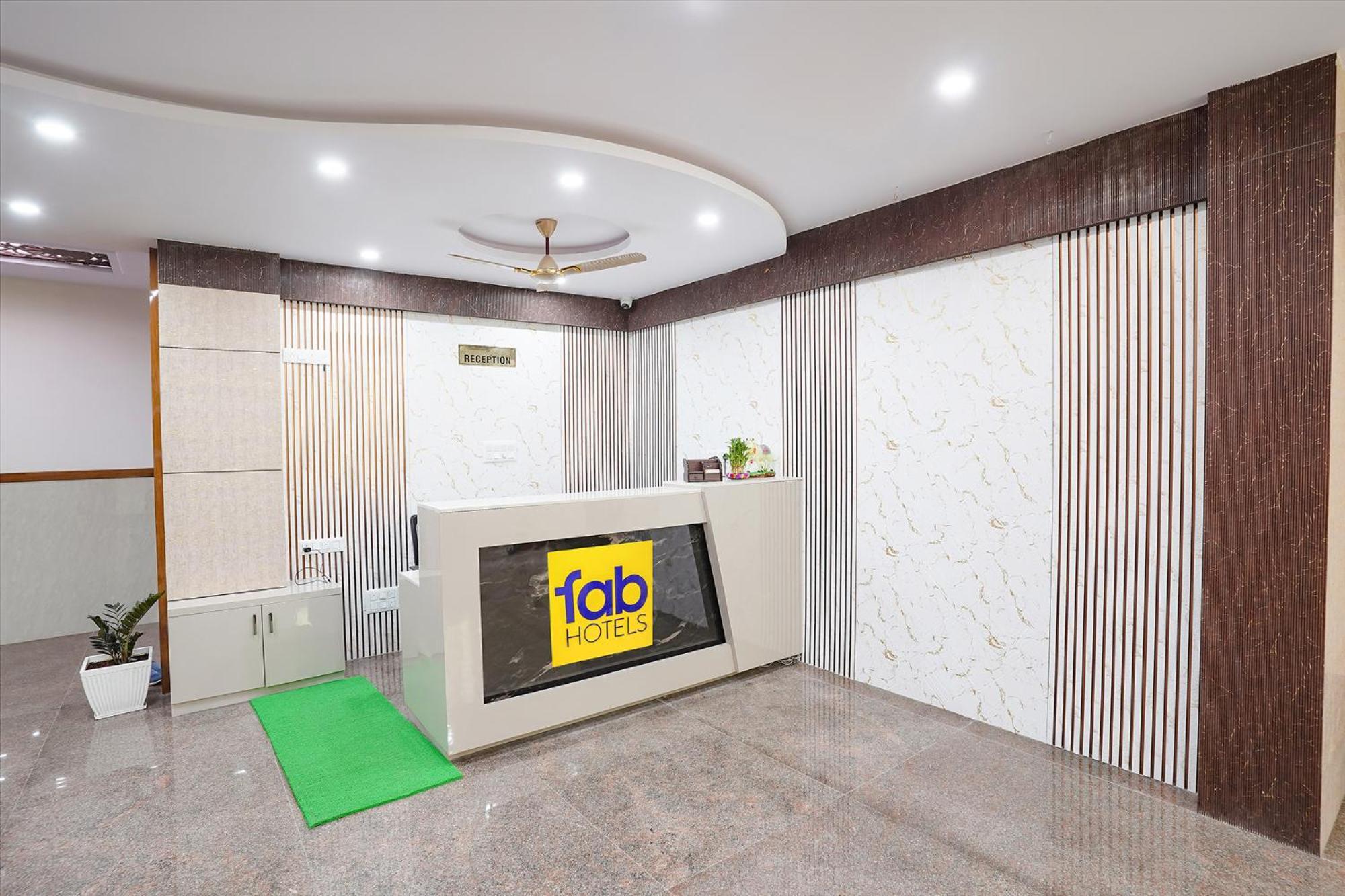 Fabhotel Platinum Palace - Nr Magadi Main Road バンガロール エクステリア 写真