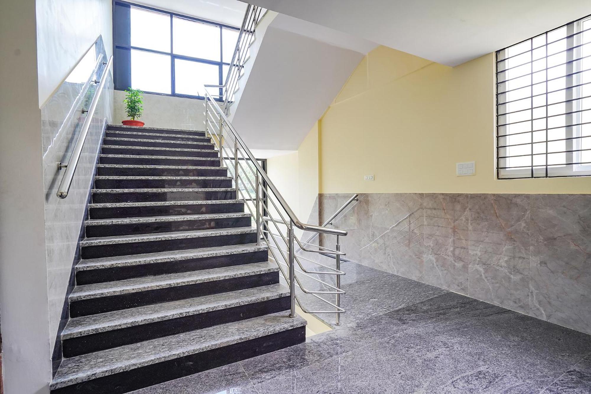 Fabhotel Platinum Palace - Nr Magadi Main Road バンガロール エクステリア 写真