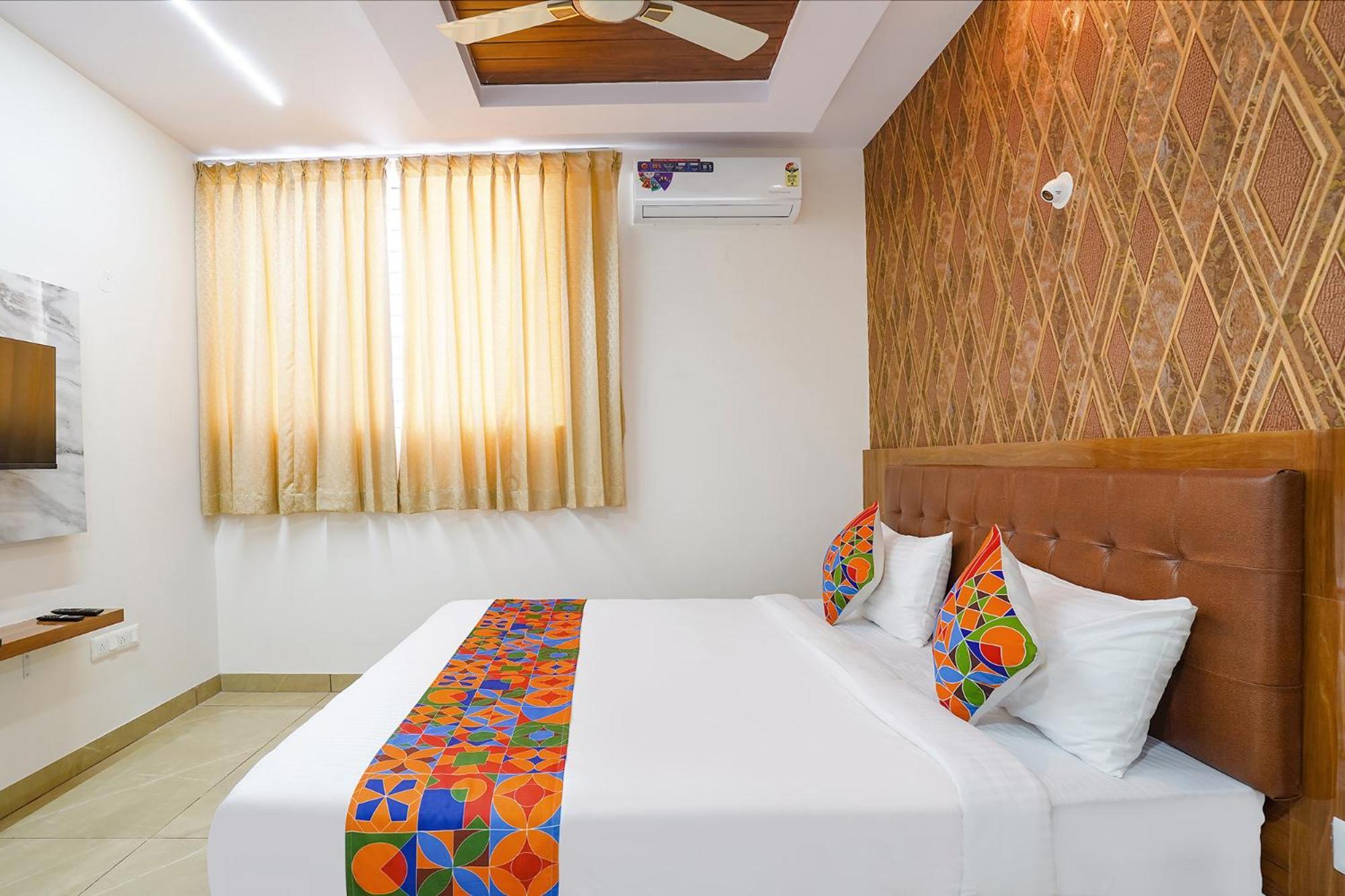 Fabhotel Platinum Palace - Nr Magadi Main Road バンガロール エクステリア 写真